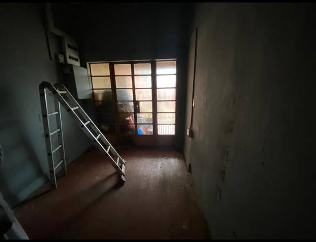 BUSINESS FOR SALE IN BEZUIDENHOUT VALLEY